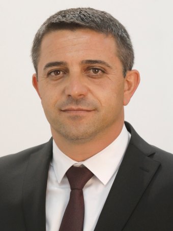 Гюнер Нихат Ахмед