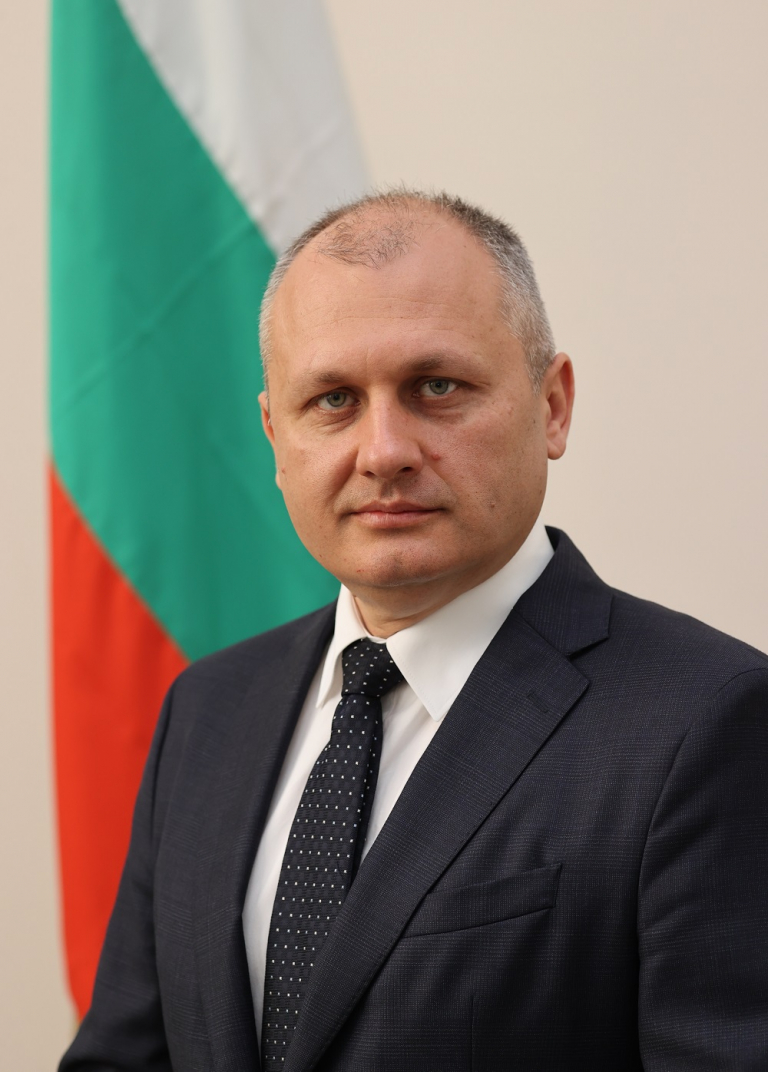 Валентин Атанасов Мундров